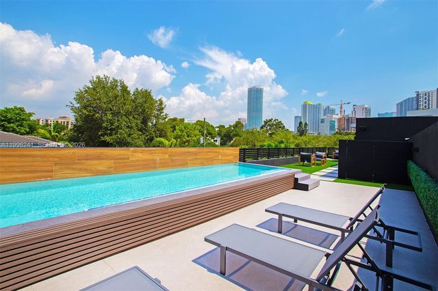 420 SW 15th Road 420, Miami, FL 33129