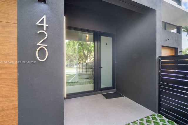 420 SW 15th Road 420, Miami, FL 33129