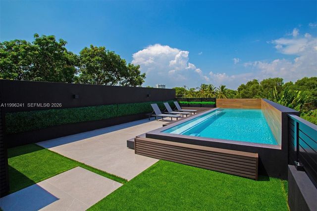 420 SW 15th Road 420, Miami, FL 33129