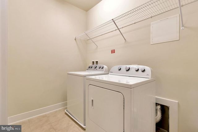 2905 BLEEKER ST #101, Fairfax, VA 22031
