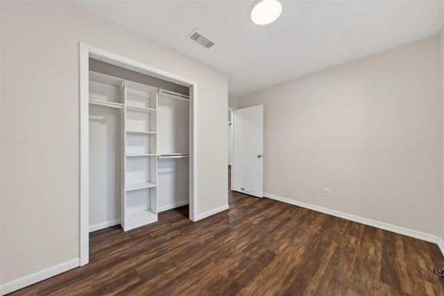 506 Oklahoma Avenue, Bacliff, TX 77518