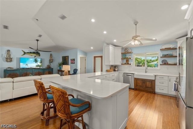 11940 Oakland DR, Bokeelia, FL 33922