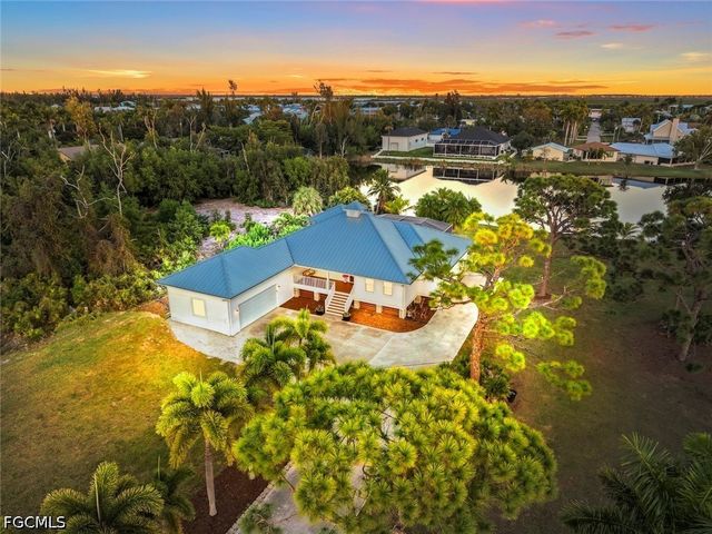11940 Oakland DR, Bokeelia, FL 33922