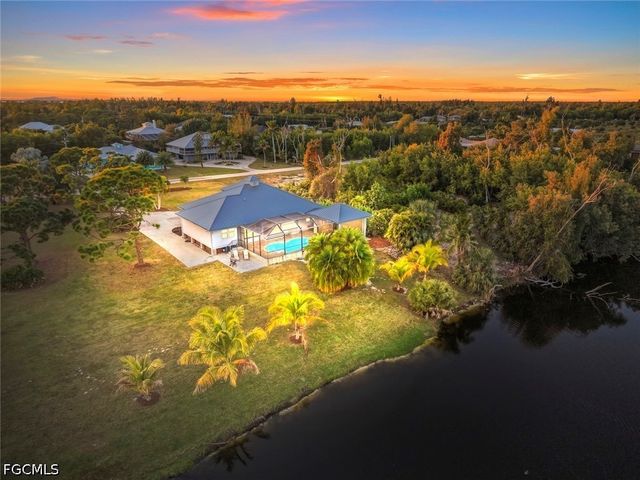 11940 Oakland DR, Bokeelia, FL 33922
