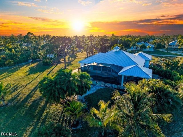 11940 Oakland DR, Bokeelia, FL 33922
