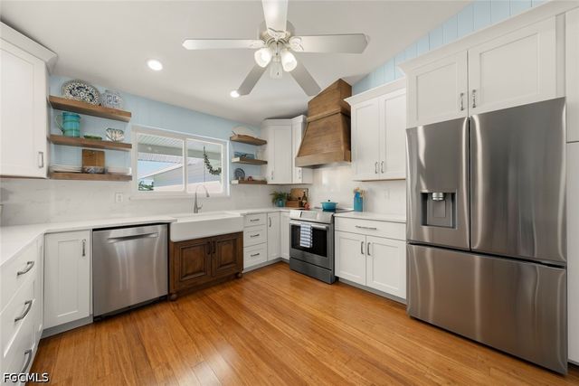 11940 Oakland DR, Bokeelia, FL 33922