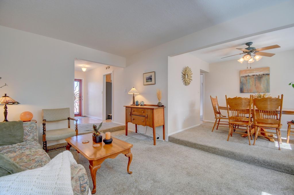 Image 4 of property listing at 14220 La Cueva Avenue NE, Albuquerque, NM 87123