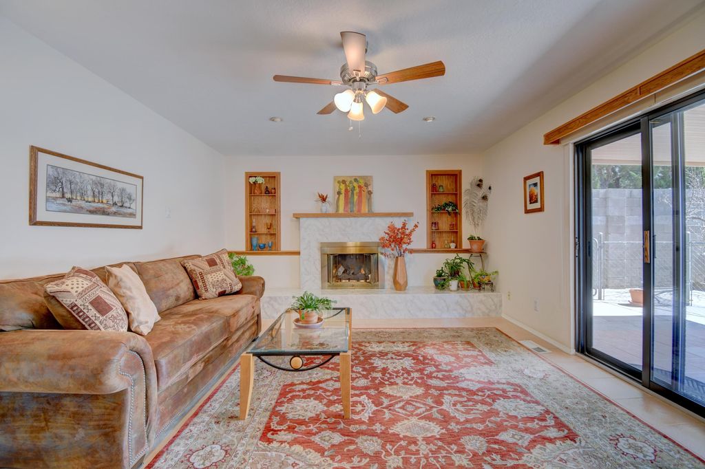 Image 6 of property listing at 14220 La Cueva Avenue NE, Albuquerque, NM 87123