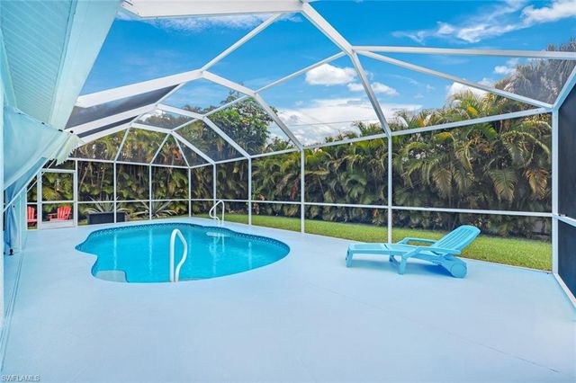 250 SE 44th ST, Cape Coral, FL 33904