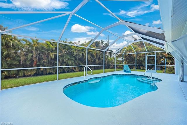 250 SE 44th ST, Cape Coral, FL 33904