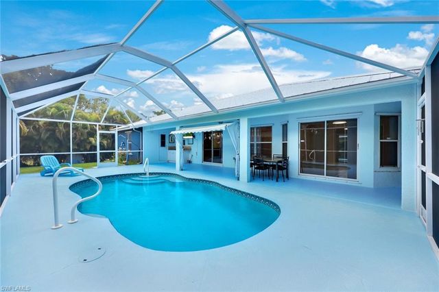 250 SE 44th ST, Cape Coral, FL 33904