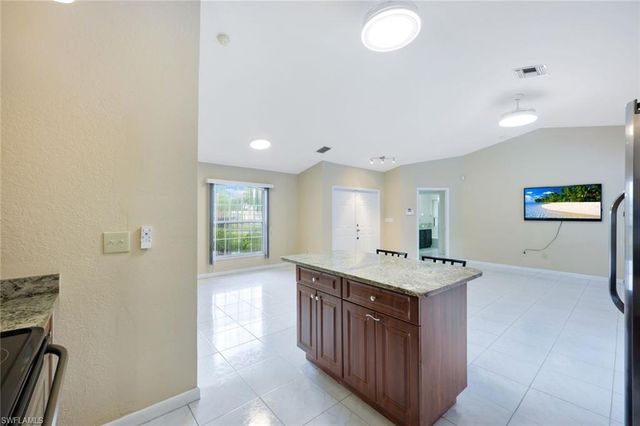 250 SE 44th ST, Cape Coral, FL 33904