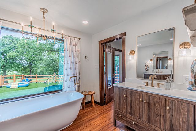 4505 Hunters Glen Court, Granbury, TX 76048