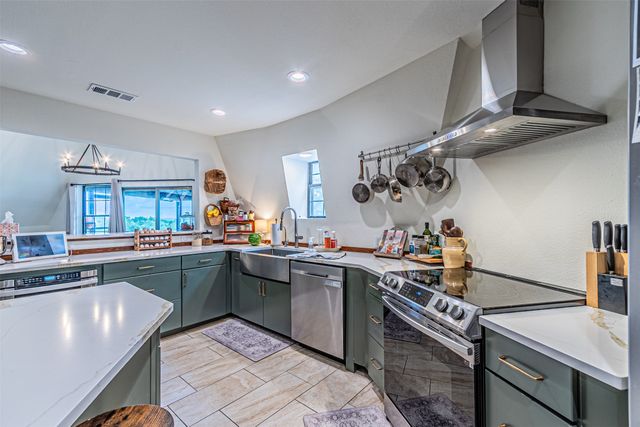 4505 Hunters Glen Court, Granbury, TX 76048