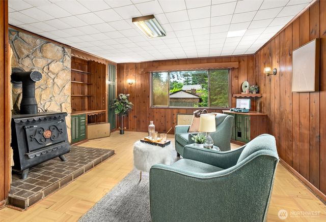 902 N 149th Street, Shoreline, WA 98133