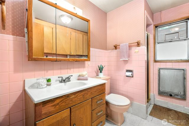 902 N 149th Street, Shoreline, WA 98133