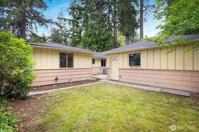902 N 149th Street, Shoreline, WA 98133