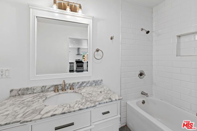 406 N Benton Way, Los Angeles, CA 90026
