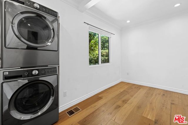 406 N Benton Way, Los Angeles, CA 90026