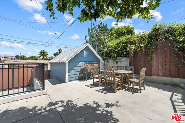 406 N Benton Way, Los Angeles, CA 90026