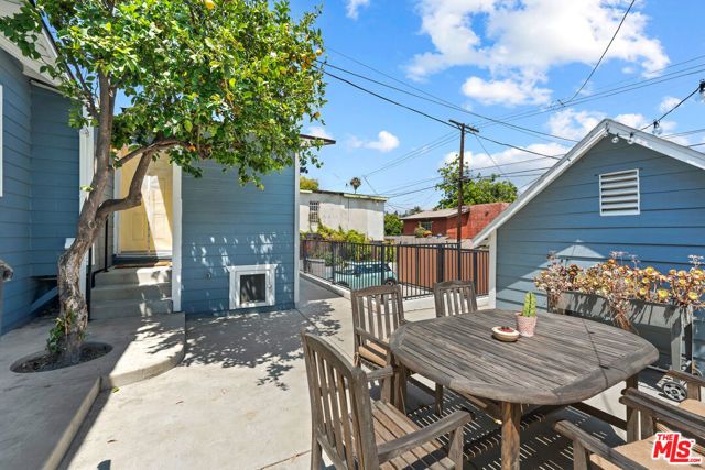 406 N Benton Way, Los Angeles, CA 90026