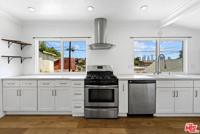 406 N Benton Way, Los Angeles, CA 90026