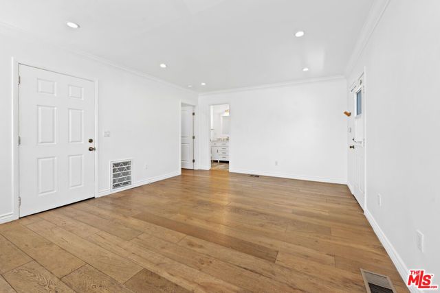 406 N Benton Way, Los Angeles, CA 90026