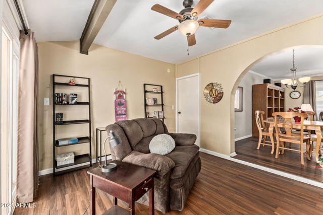 10925 W CHERRY HILLS Drive W, Sun City, AZ 85351