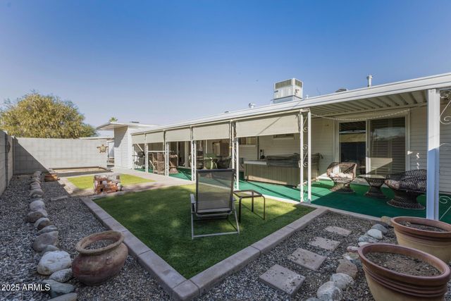 10925 W CHERRY HILLS Drive W, Sun City, AZ 85351