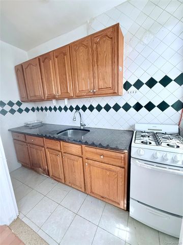50-05 43rd Avenue 2F, Woodside, NY 11377