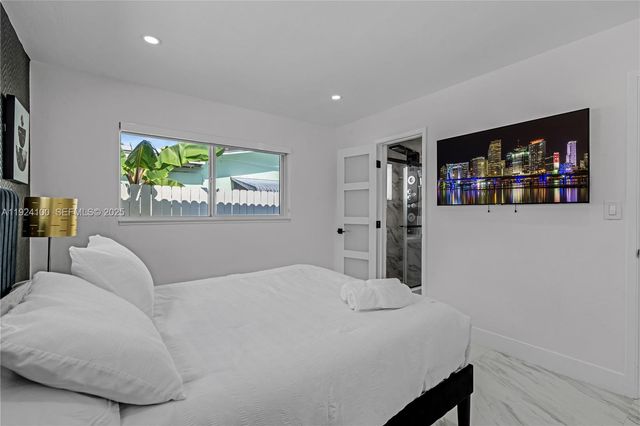 1730 NE 9th Ave, Fort Lauderdale, FL 33305