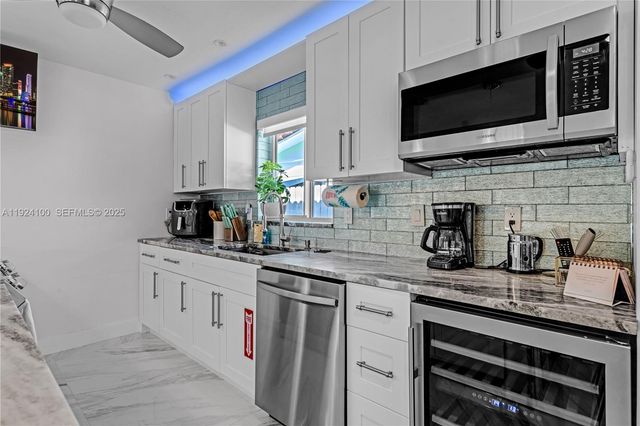 1730 NE 9th Ave, Fort Lauderdale, FL 33305