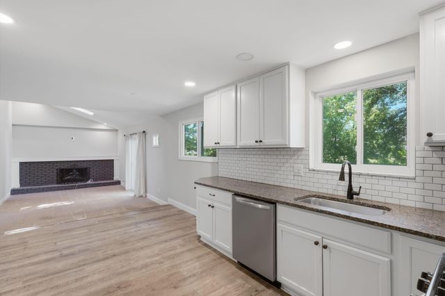 2547 Mccutcheon Road, Columbus, OH 43219