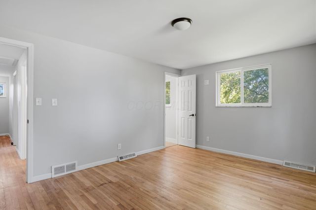 2547 Mccutcheon Road, Columbus, OH 43219
