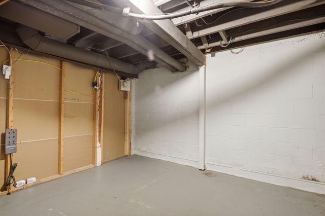 2547 Mccutcheon Road, Columbus, OH 43219