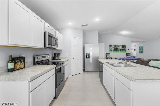 1819 NE 6th AVE, Cape Coral, FL 33909