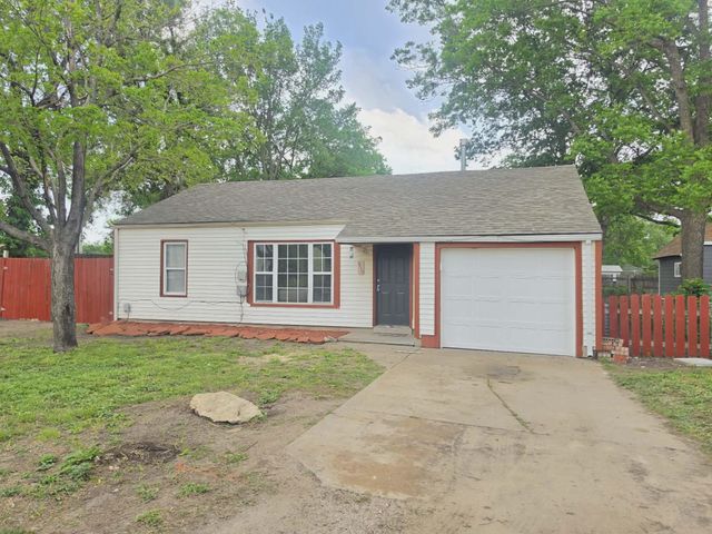 813 W 33rd St N, Wichita, KS 67204