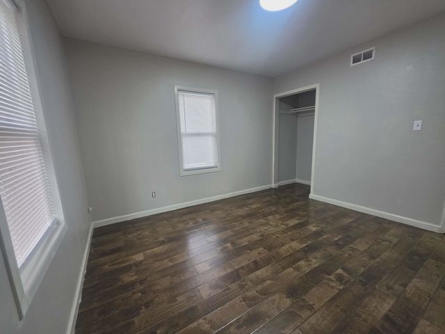 813 W 33rd St N, Wichita, KS 67204