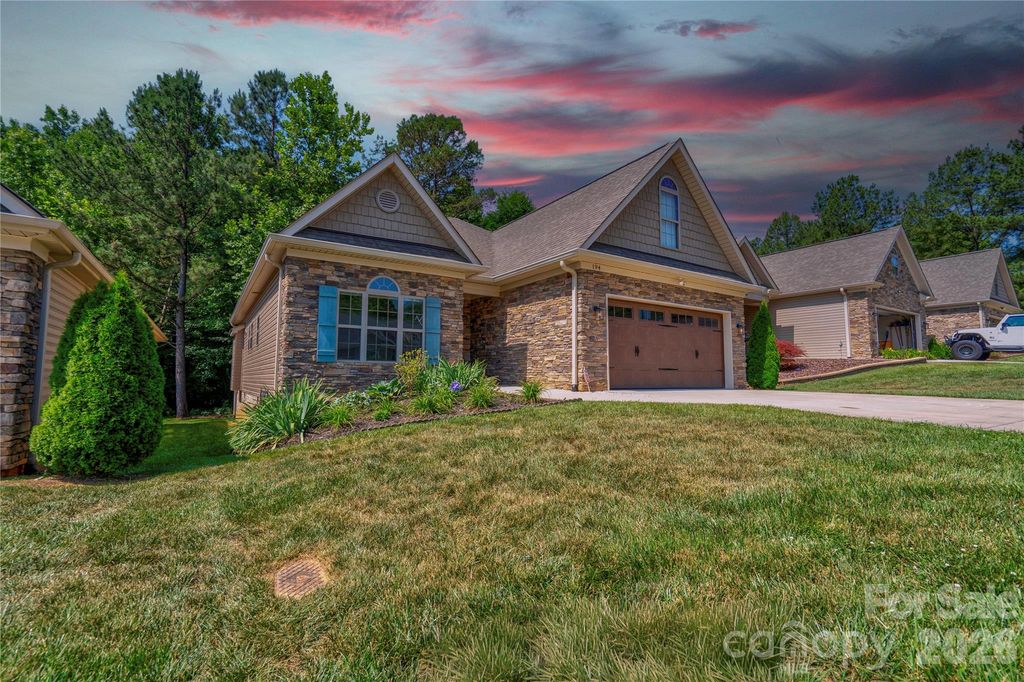 194 T R Harris Drive, Shelby, NC 28150