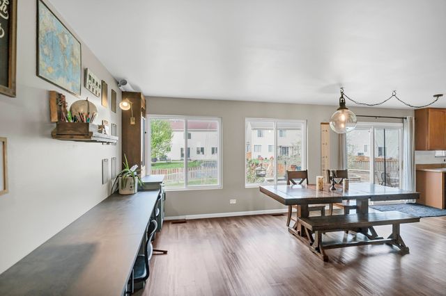 422 Westport Drive, Pingree Grove, IL 60140