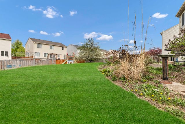 422 Westport Drive, Pingree Grove, IL 60140