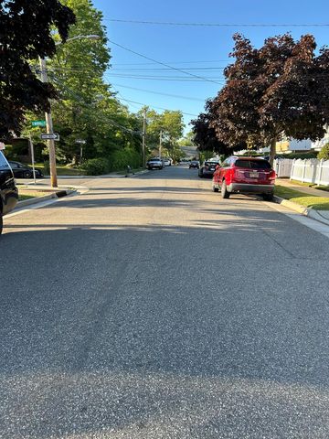 82 Bedford Road, Hempstead, NY 11550