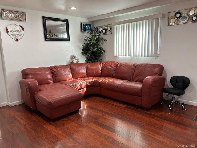 82 Bedford Road, Hempstead, NY 11550