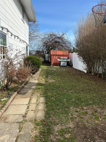 82 Bedford Road, Hempstead, NY 11550