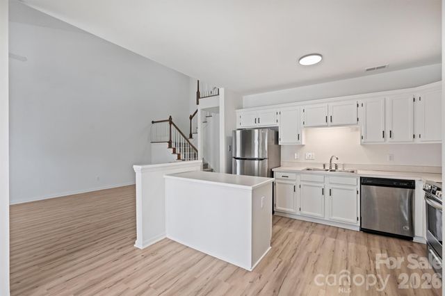 9121 Kings Canyon Drive, Charlotte, NC 28210