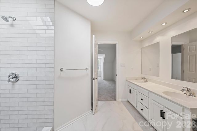 9121 Kings Canyon Drive, Charlotte, NC 28210