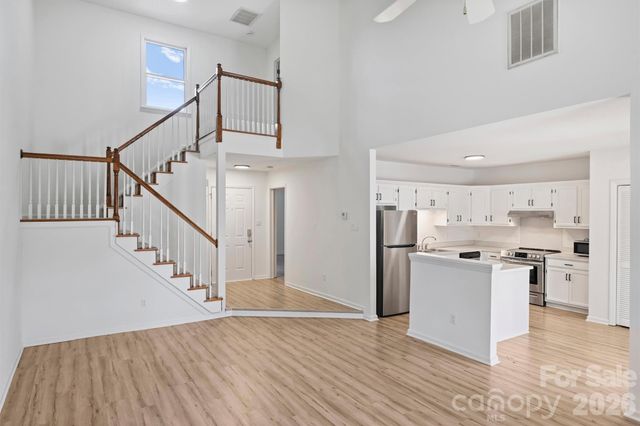 9121 Kings Canyon Drive, Charlotte, NC 28210