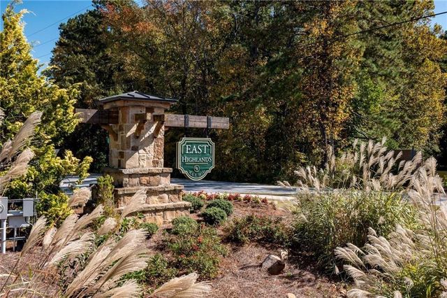 156 Round Pond Drive, Lilburn, GA 30047