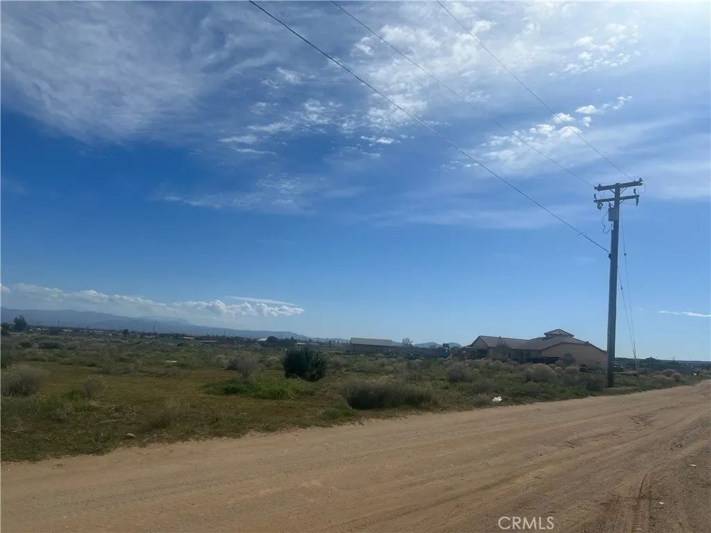 0 Vinton, Phelan, CA 92371