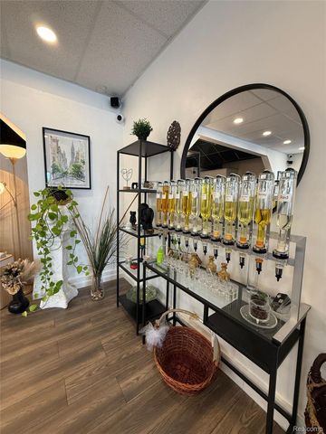 15301 W Warren Avenue, Dearborn, MI 48126